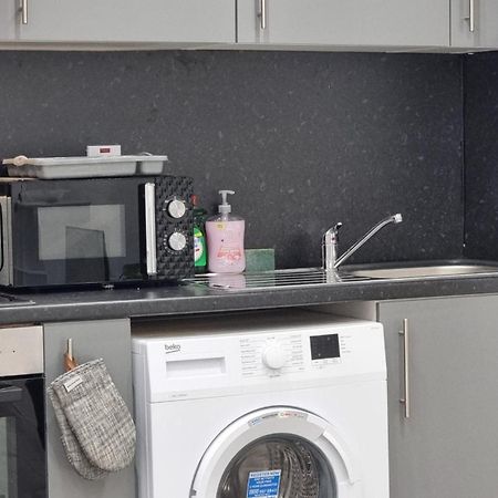 Brand New Flat Close To Turnpike Lane Tube Station London Kültér fotó